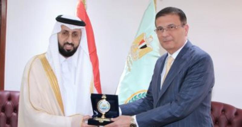 خط أحمر