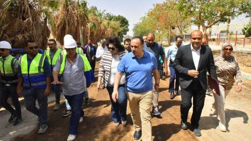 محافظ أسيوط يتفقد مشروعات تطوير مزارع الإنتاج الحيواني بعرب مطير والعوامر