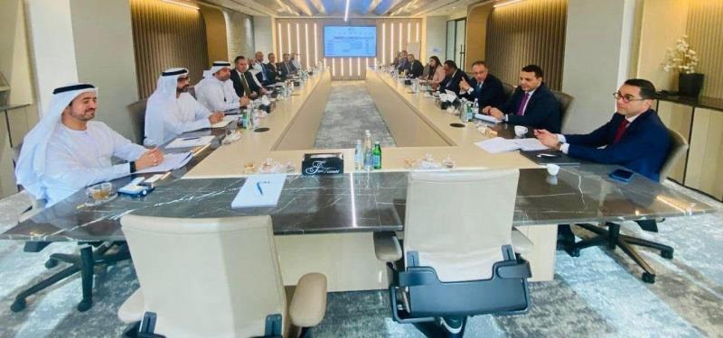 وزير الاستثمار يلتقي رئيس مجلس إدارة مجموعة أبوظبي للطيران لاستعراض مجالات التعاون المستقبلية في السوق المصري