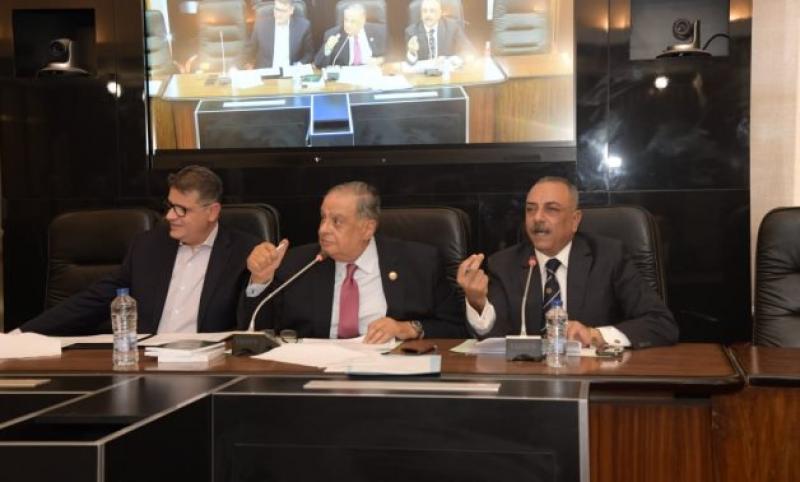 خط أحمر