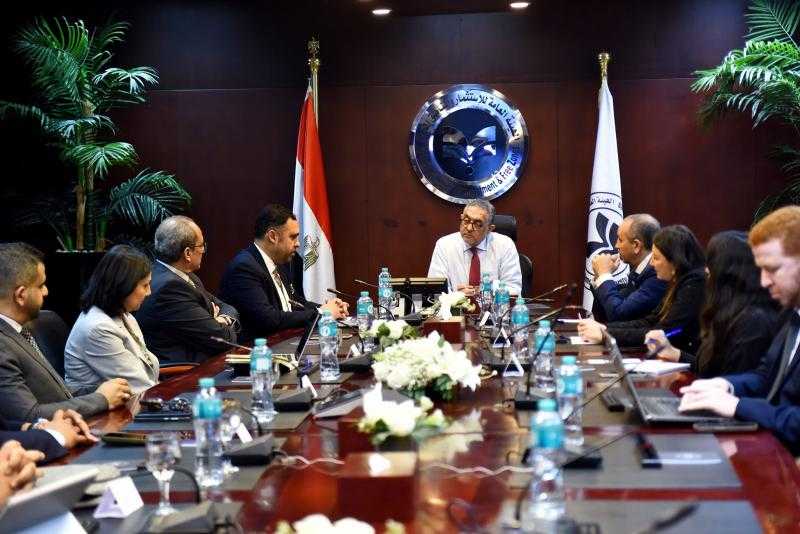 رئيس الاستثمار يلتقي وفد بورنا الكندية لإنشاء مصنع لتقنيات ومنتجات فصل الغاز الطبيعي والتقاط الكربون