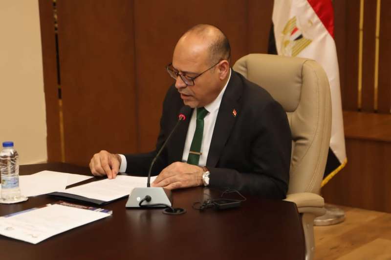 خط أحمر