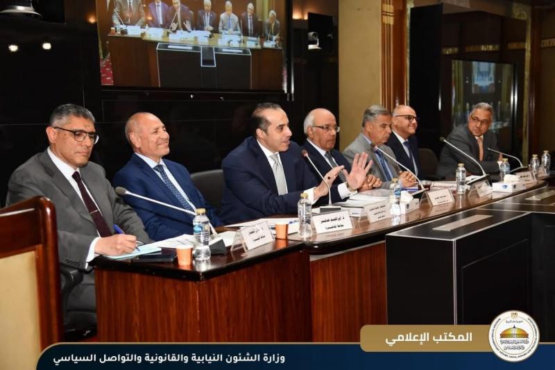 وزير الشئون النيابية: نتفق على تدعيم المادة 7 الخاصة بالسكن البديل في مشروع قانون الإيجار القديم