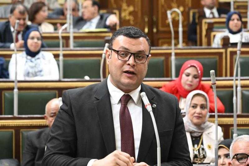 وزير الإسكان يشارك في الجلسة العامة لمجلس النواب لمناقشة مشروع قانون تنظيم مرفق المياه والصرف
