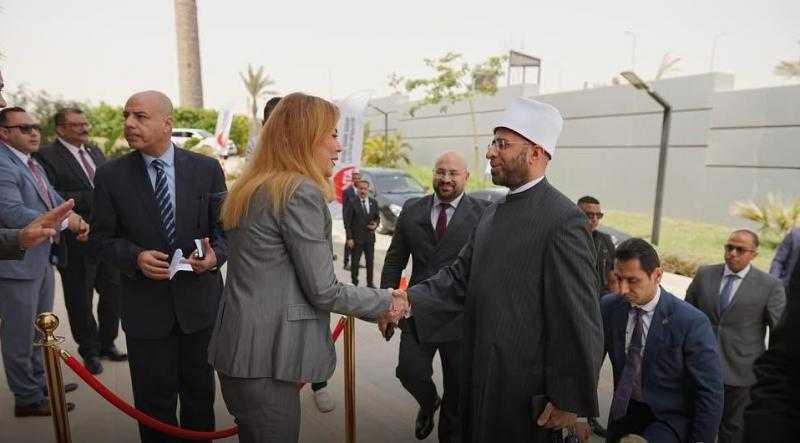 وزير الأوقاف من «الوطنية للتدريب»: التقيت اليوم بفتيات مصريات يملؤهن الطموح
