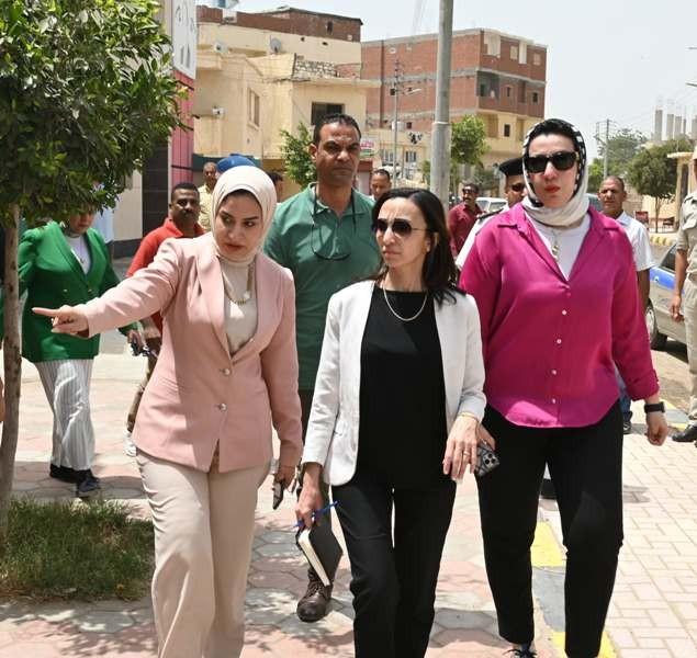 محافظ البحيرة تجري جولة تفقدية بقرية زاوية صقر لمتابعة مشروعات «حياة كريمة».. صور