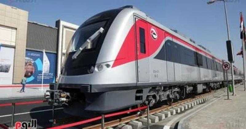 قطار العاصمة يمد مواعيد التشغيل حتى 2.30 صباحا الجمعة