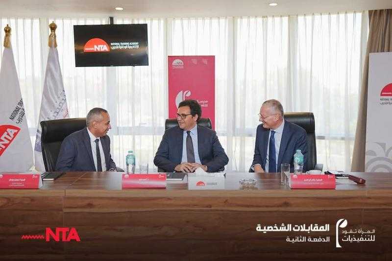 وزير الثقافة يشارك في اختيار المتقدمات لبرنامج ”المرأة تقود للتنفيذيات” بالأكاديمية الوطنية للتدريب