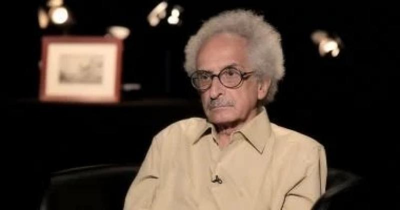 الصحة تعلن تعافى الروائى صنع الله إبراهيم ومغادرته مستشفى معهد ناصر