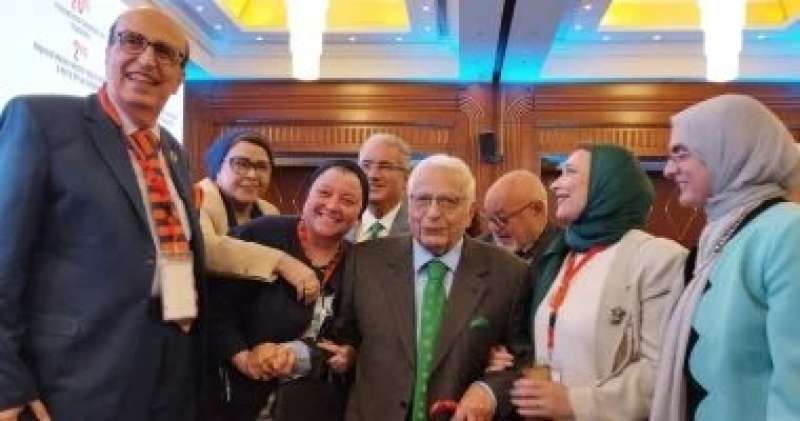 خط أحمر