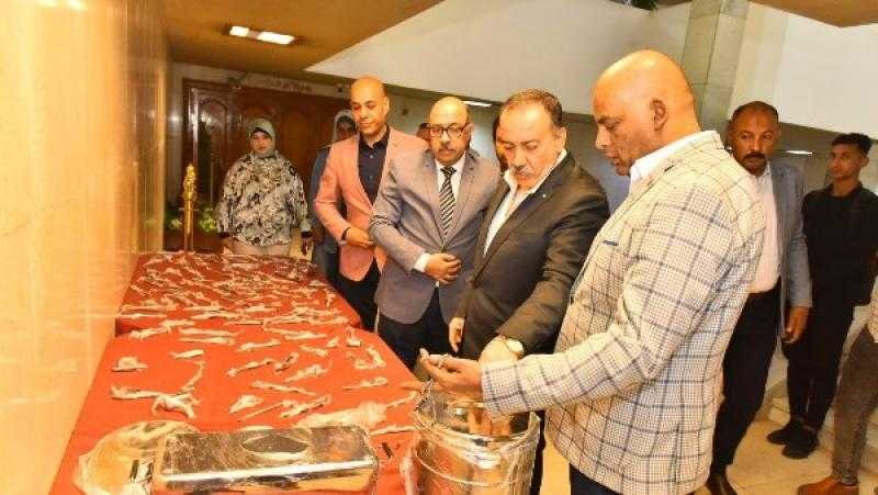 محافظ أسيوط: نجحنا في إعادة تأهيل 1600 آلة جراحية