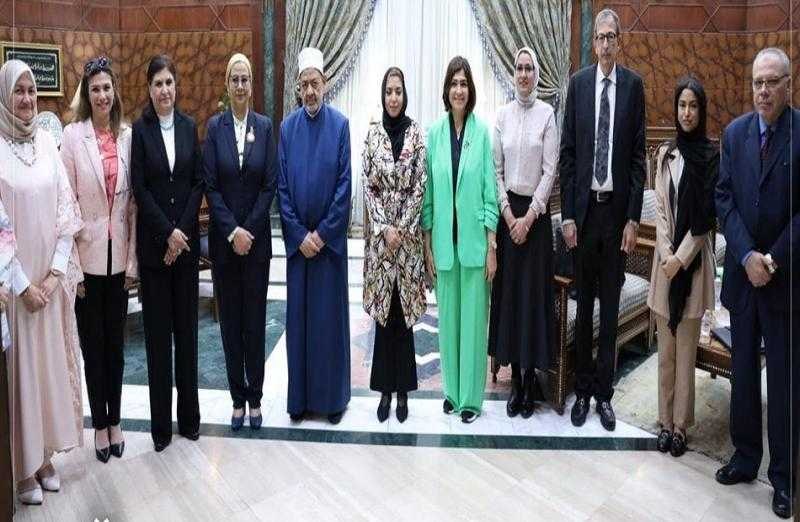 رئيسة القومي للمرأة تبحث التعاون مع شيخ الأزهر الشريف في مجالات تمكين النساء