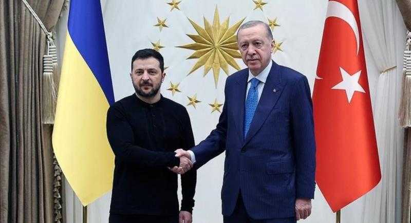 أردوغان لـ زيلينسكي: تركيا ستواصل السعي لضمان السلام العادل والدائم بين روسيا وأوكرانيا