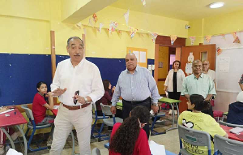 رئيس مدينة الغردقة ووكيل التعليم يتابعان انتظام سير امتحانات الشهادة الإعدادية