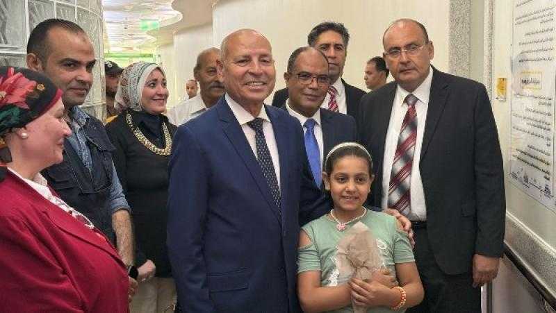 محافظ القاهرة يساند أبطال الإرادة داخل لجان الإعدادية بـ57357