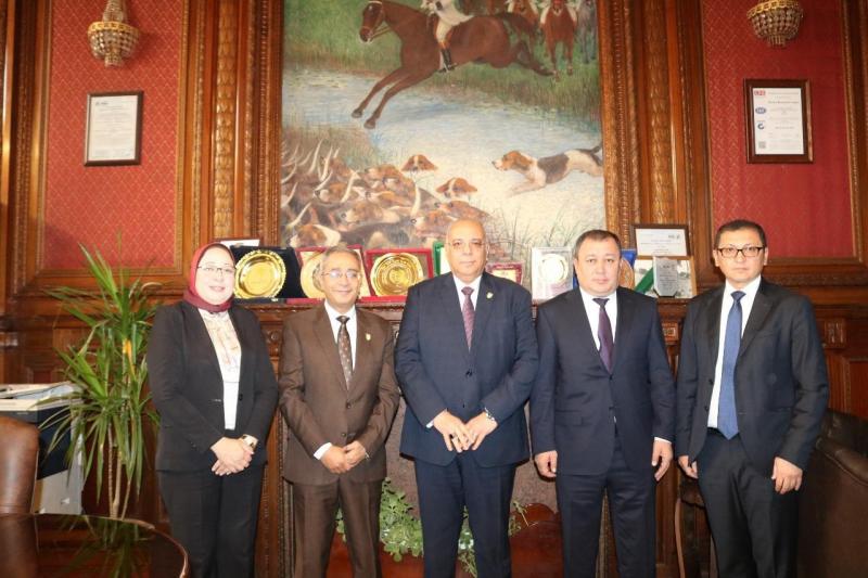 التفاصيل الكاملة لزيارة وفد حكومي أوزبكي لمركز بحوث الصحراء وتفقد جهوده في سيناء.. صور