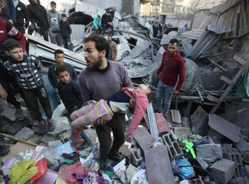 صحة غزة: 30 إصابة خطيرة جراء مجزرة الاحتلال في منطقة توزيع المساعدات برفح