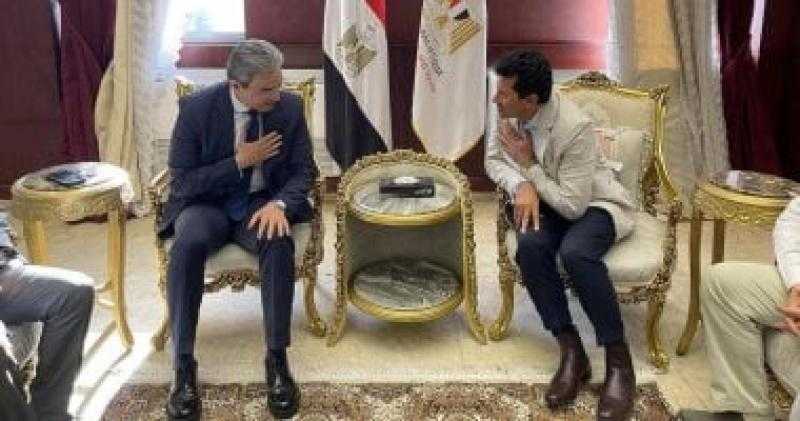 نقيب الإعلاميين يشكر وزير الشباب والرياضة على تهنئته إعلامي مصر بعيدهم الـ21