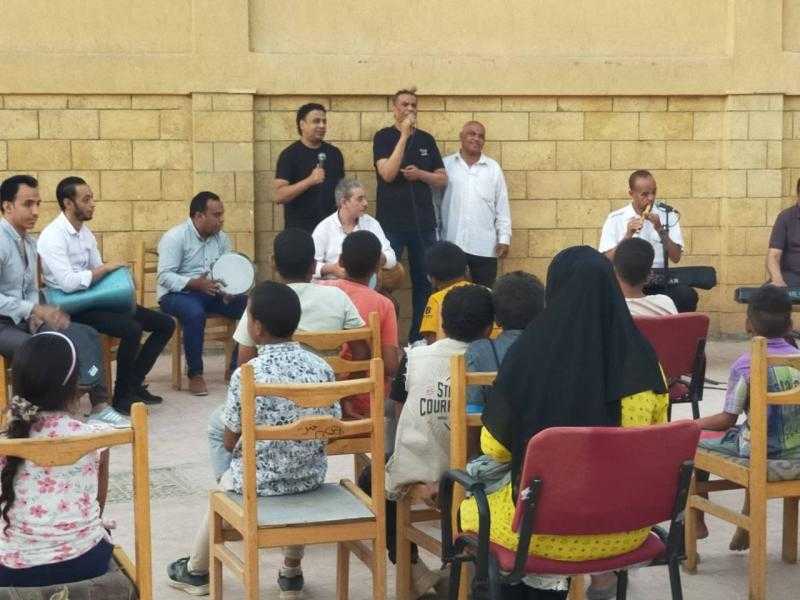 ثقافة الأقصر تقدم محاضرات حول التفكك الأسري وقيم المجتمع بنجع علوان
