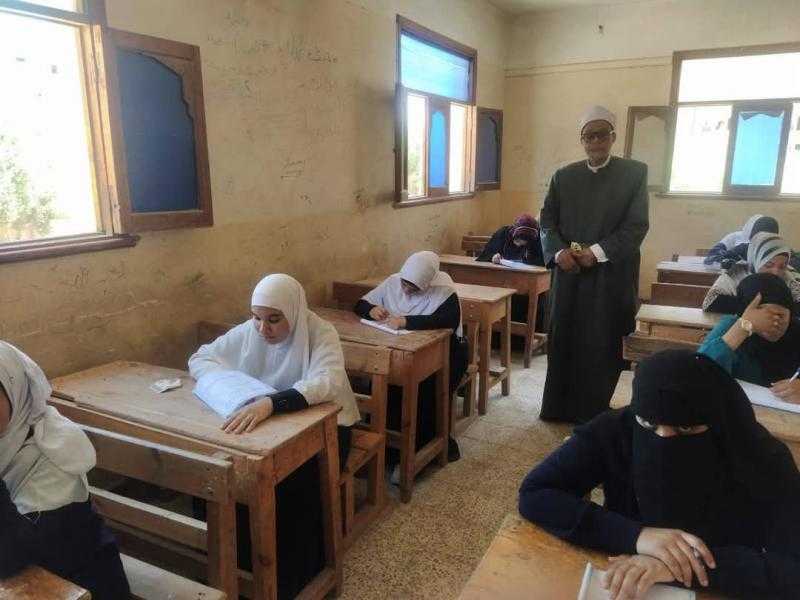 الثانوية الأزهرية.. طلاب القسم الأدبي يؤدون اليوم امتحانات اللغة الأجنبية الثانية والإنشاء