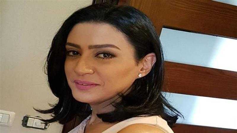 وفاء صادق: والدي طردني من الاستوديو ورفض دخولي الفن