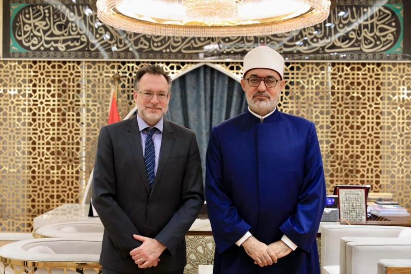 المفتي يستقبل السفير الكندي الجديد لدى القاهرة.. ويؤكد: ما يحدث في غزة خزي وعار في جبين المجتمع الدولي |صور