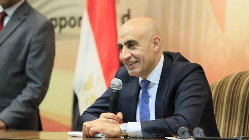 خط أحمر