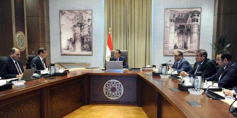 رئيس الوزراء يتابع إجراءات زيادة حجم المعروض من اللحوم الحمراء في الأسواق
