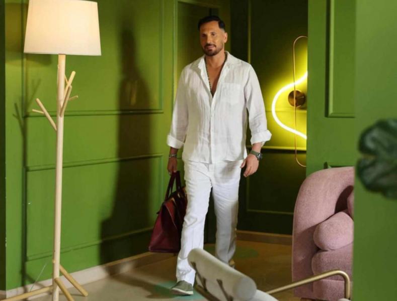 عزيز عبدو يفتتح صيف 2025 بكليب أغنية عدت علينا باللهجة المصرية