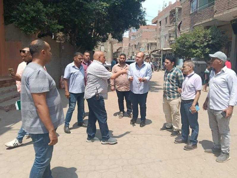 نائب محافظ الجيزة يشدد على رفع معدلات الأداء بملف التصالح خلال جولة بأوسيم