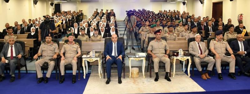 وزير الري يشهد حفل تخرج المهندسين الجدد الملتحقين للعمل حديثًا بوزارة الموارد المائية والري بعد نهو تدريبهم بالأكاديمية العسكرية المصرية