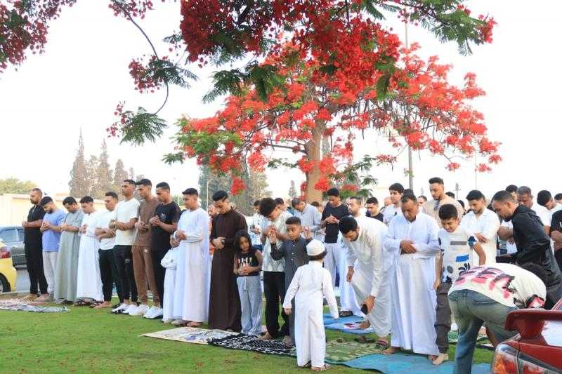 آلاف المواطنين يؤدون صلاة عيد الأضحى بالإسماعيلية