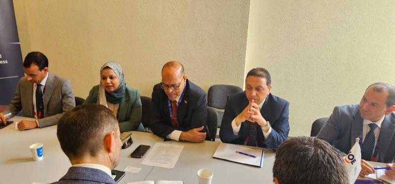 وزير العمل يلتقي وفد المنظمة الدولية لأصحاب الأعمال لتفعيل التعاون