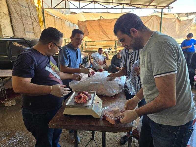 حزب إرادة جيل يوزع لحومًا على الأسر الأولى بالرعاية بمناسبة عيد الأضحى المبارك