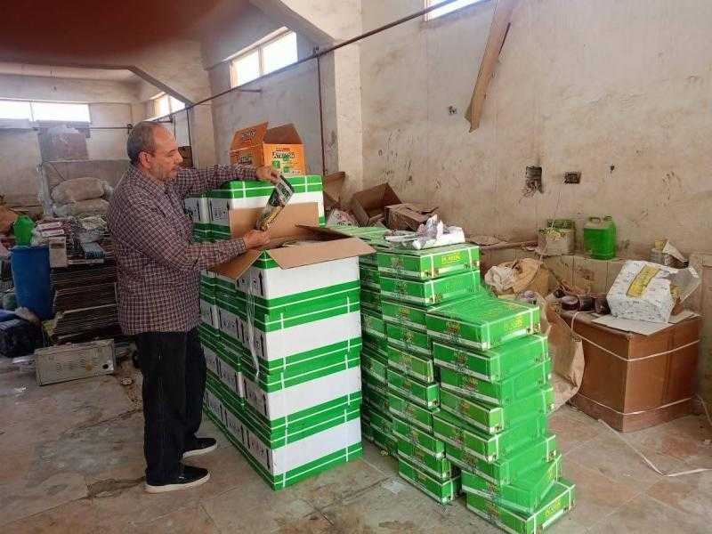 ضبط 11 طنا و300 كيلو مبيدات ومخصبات زراعية مجهولة المصدر بالشرقية