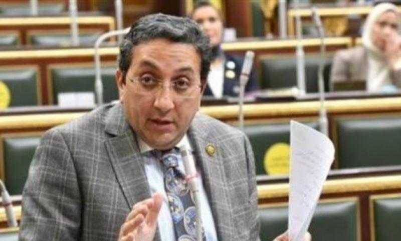 إيهاب رمزى يتقدم بطلب إحاطة حول تهالك أعمدة الإنارة وخطورتها على أرواح المواطنين
