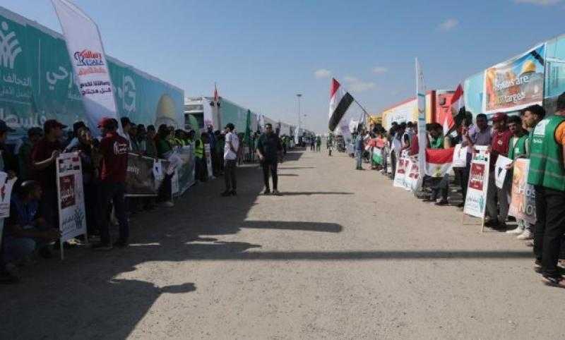 التحالف الوطنى بالقليوبية يوزع أكثر من 2000 طقم ملابس عيد على الأطفال والأسر