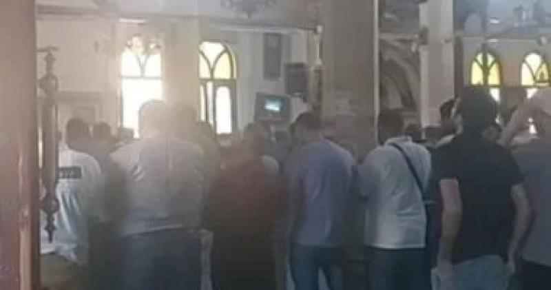تشييع جثمان ضحية عاصفة الإسكندرية إثر سقوط شرفة عقار عليه