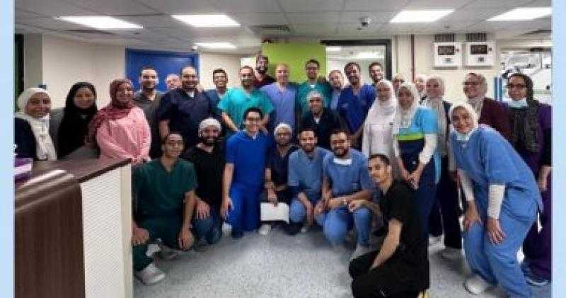 نجاح فريق طبي متخصص بقصر العيني في إجراء جراحة نادرة عالية الخطورة