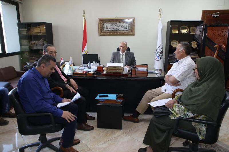 خط أحمر