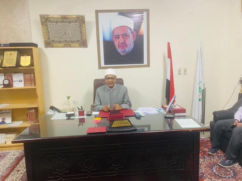 رئيس ”أزهرية البحر الأحمر” يناقش خطة دعم طلاب الابتدائية ذوي صعوبات التعلم