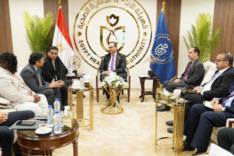 رئيس الرعاية الصحية و”روش” يبحثان مشروع حوكمة البيانات والتحول الرقمي بمجالي أمراض الأورام والعيون