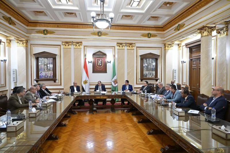 لجنة الإسكان بجامعة القاهرة: حصر الوحدات التجارية المباعة ولا مساس بحساب وديعة الصيانة