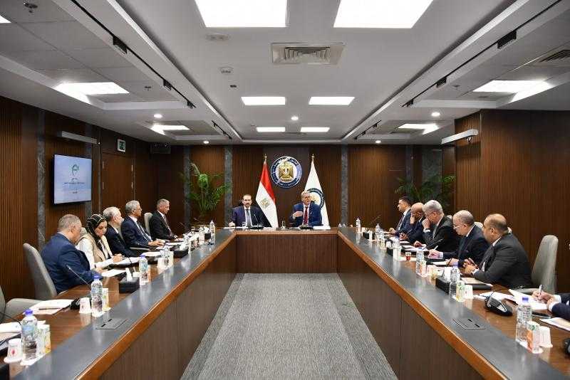 وزير البترول يعقد اجتماعًا مع مساهمي ”أبوطرطور” تطورات بمشروع إنتاج حامض الفوسفوريك بهضبة أبوطرطور