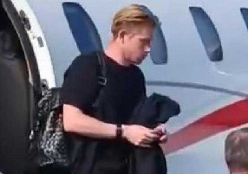 دي بروين يصل إيطاليا استعداداً للانضمام إلى نابولي
