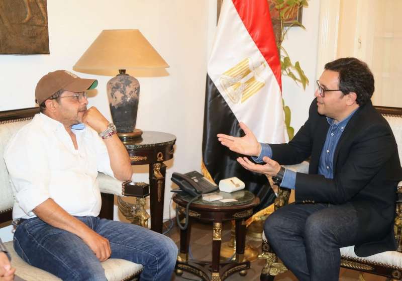 خط أحمر