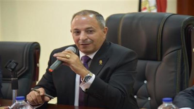 خط أحمر