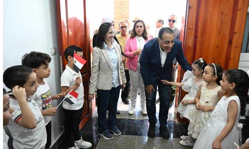 رئيس الوزراء يتفقد مركز تنمية الأسرة والطفل بزاوية صقر