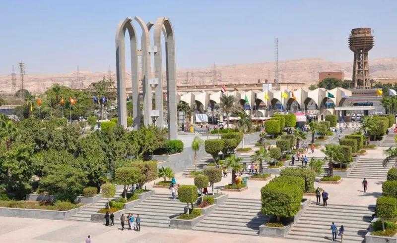 جامعتا ”حلوان وحلوان الأهلية” تستعرضان برامجهما المتميزة في المعرض الدولي للتعليم العالي بنيجيريا