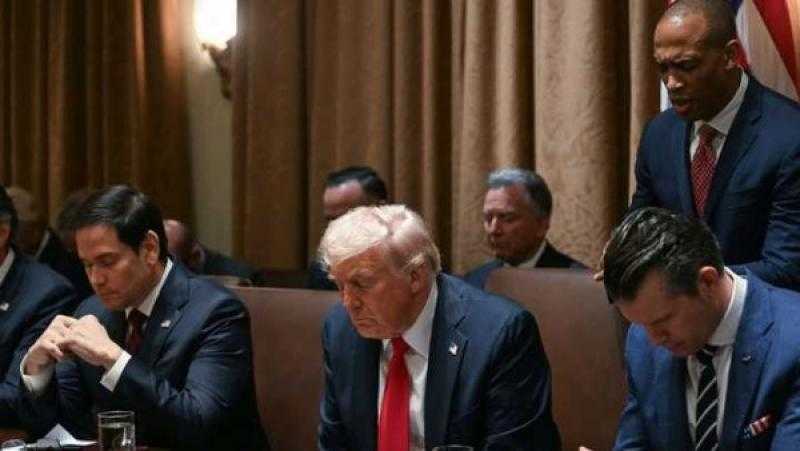 ترامب يعقد اجتماعات طارئة لبحث الانضمام إلى الحرب على إيران